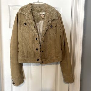 Abercrombie tan corduroy jacket with faux fur lining women’s. Size small